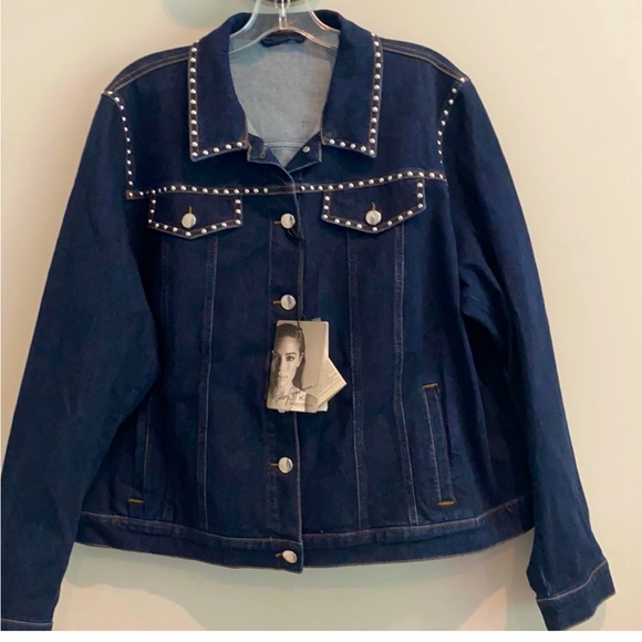 NWT ASHLEY GRAHAM X MARINA RINALDI Studded Denim Jacket and Jeans Set
Size US 18 - Picture 2 of 15